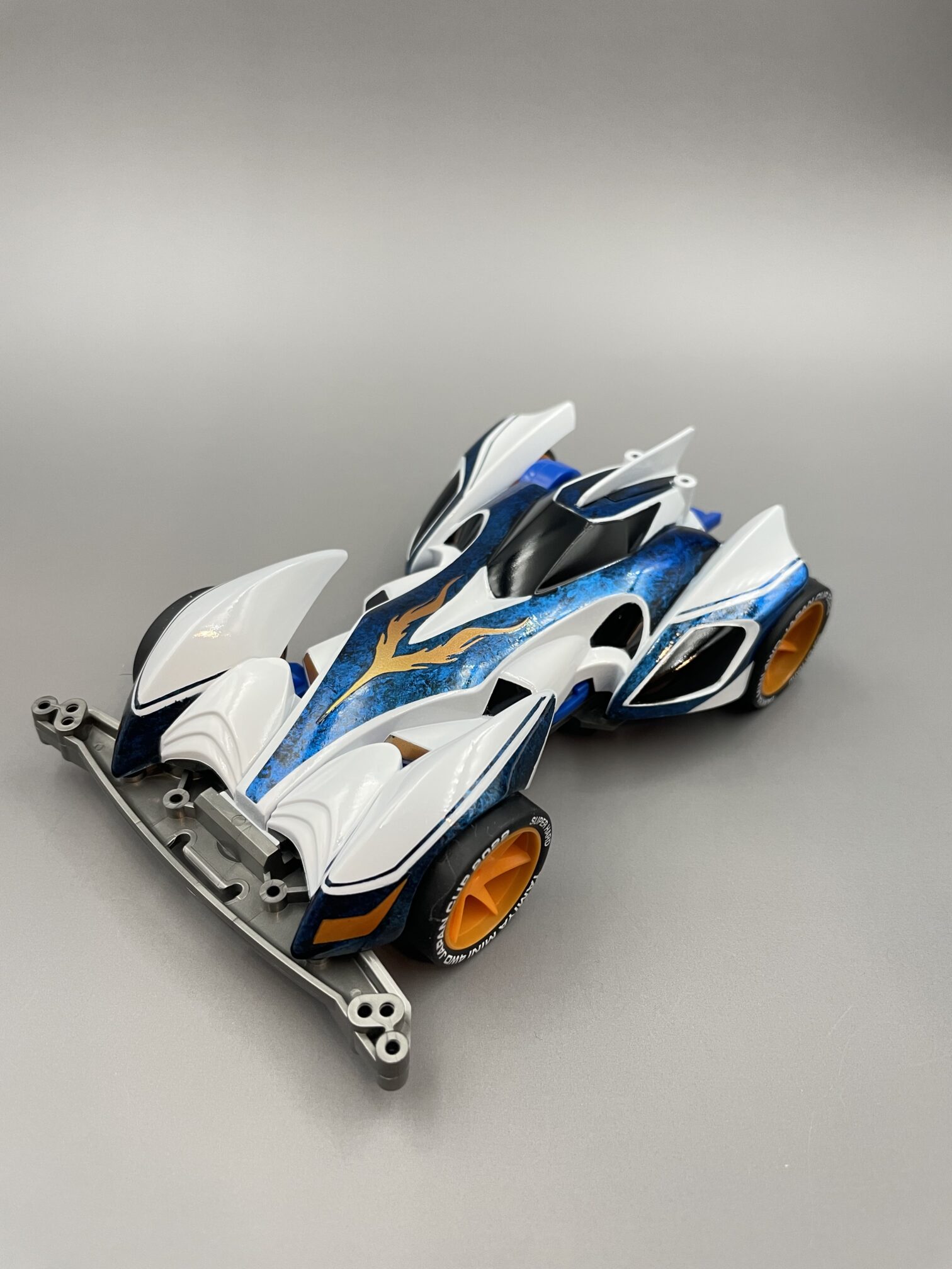 シャイニングスコーピオン　ミニ四駆　　
塗装仕上げ　キャンディー塗装